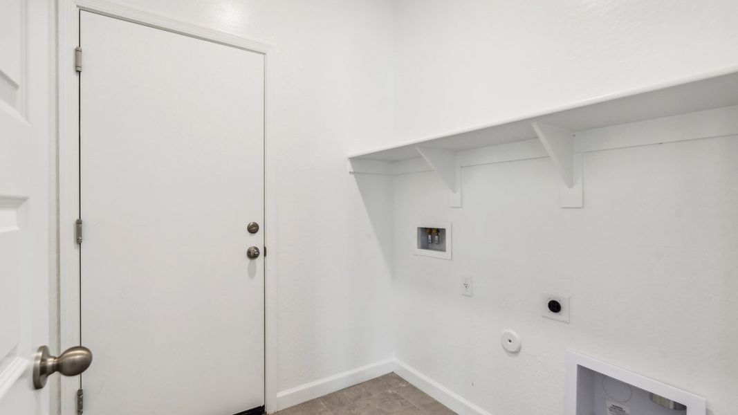 Representative unfurnished interior of a home built from the Gull by D.R. Horton in Sorrento, Maricopa (Image 20). Representative unfurnished interior of a home built from the Gull by D.R. Horton in Sorrento, Maricopa (Image 20).