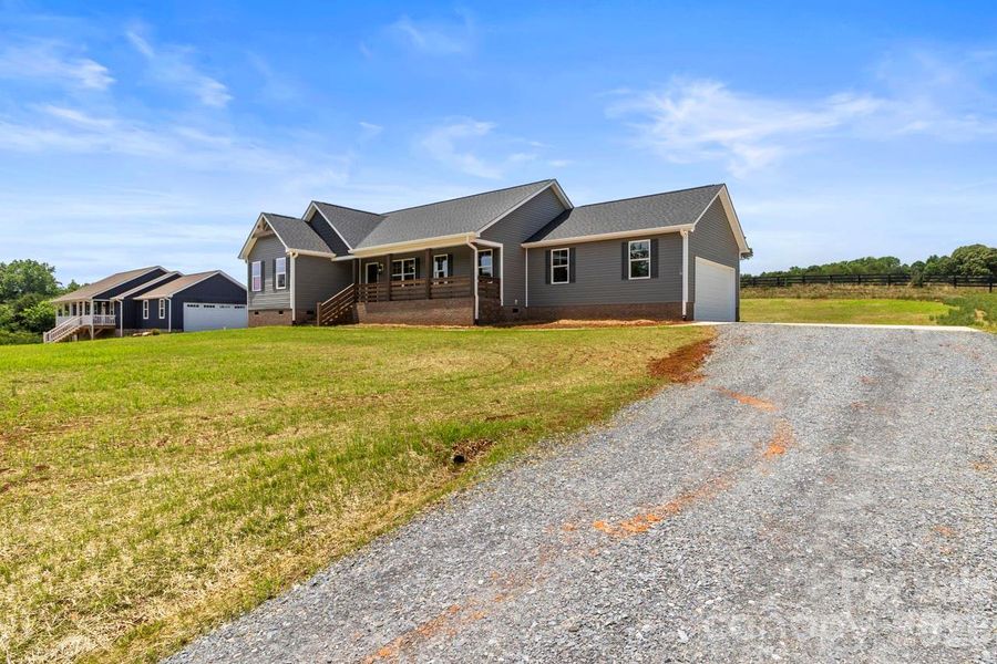 Exterior details and patio area of a home in , Lincolnton (Image 19).