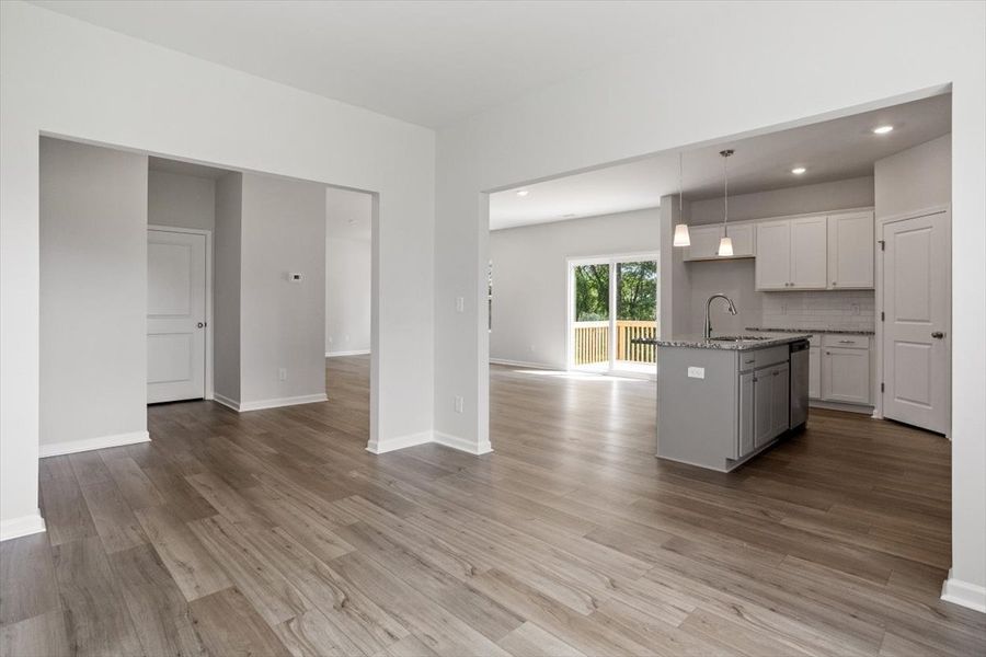Spacious, unfurnished interior of a new home in Cambridge Reserve, Angier (Image 19).