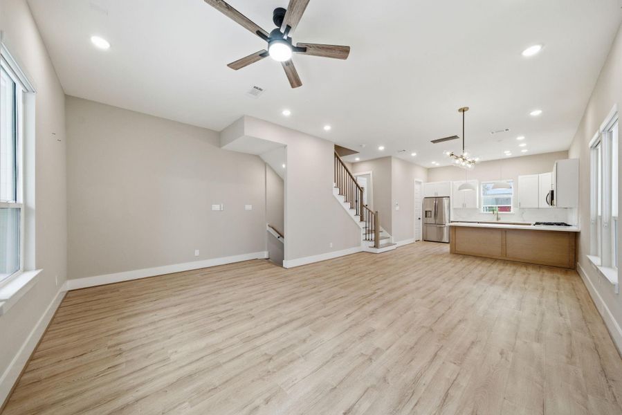 Spacious, unfurnished interior of a new home in , Houston (Image 30).