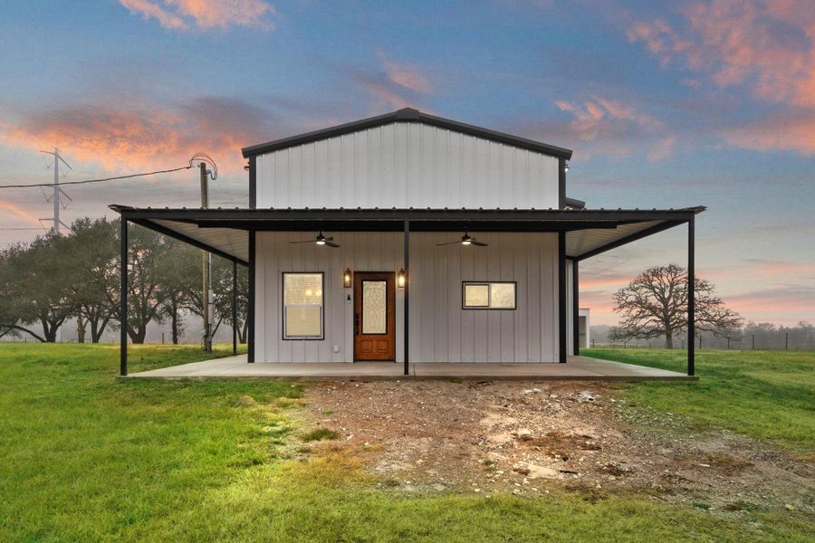 Escape to your own slice of country paradise in this striking, home. Perfectly blending modern farmhouse aesthetics with rugged durability, this home is designed for low-maintenance living and maximum enjoyment of the beautiful rural surroundings.