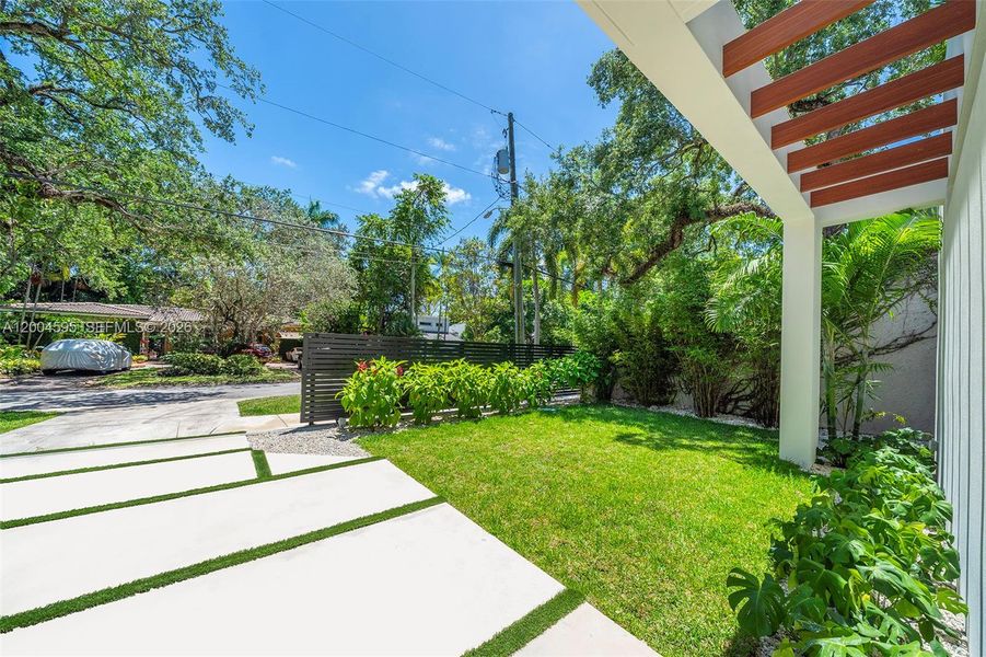 Exterior details and patio area of a home in , Miami (Image 3).