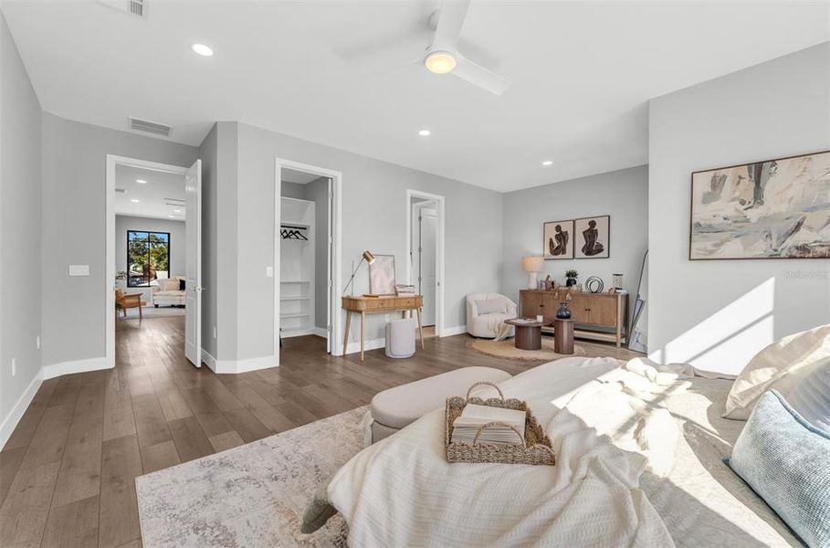 Furnished interior view inside a new home in , Orlando (Image 44).