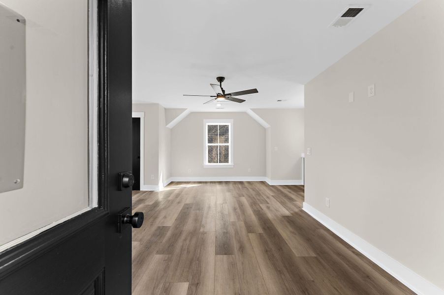 Spacious, unfurnished interior of a new home in , Summerville (Image 24).