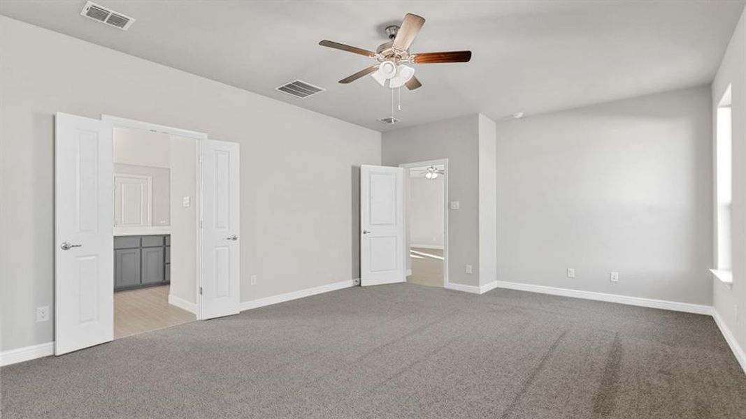 Spacious, unfurnished interior of a new home in Pecan Square, Northlake (Image 26). Spacious, unfurnished interior of a new home in Pecan Square, Northlake (Image 26).
