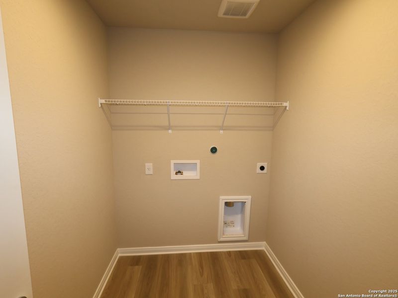 Spacious, unfurnished interior of a new home in Greenspoint Heights, Seguin (Image 27). Spacious, unfurnished interior of a new home in Greenspoint Heights, Seguin (Image 27).