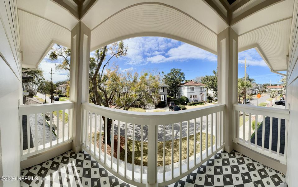 Exterior details and patio area of a home in , Jacksonville (Image 3).