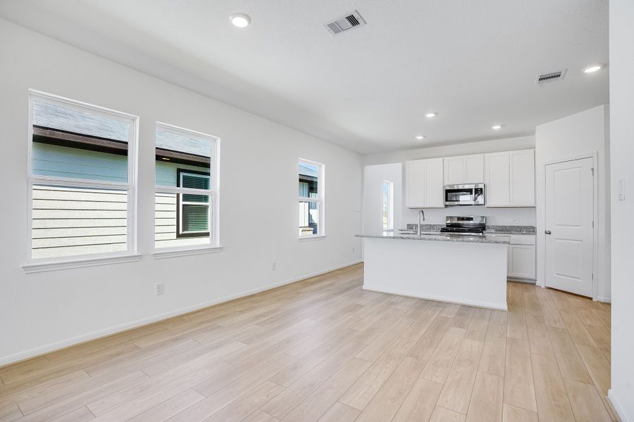 Representative unfurnished interior of a home built from the Paisley by Taylor Morrison in Hockley Meadows, Hockley (Image 12).