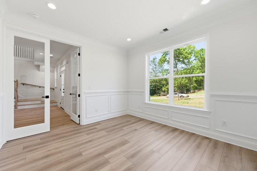 Spacious, unfurnished interior of a new home in , Griffin (Image 26).