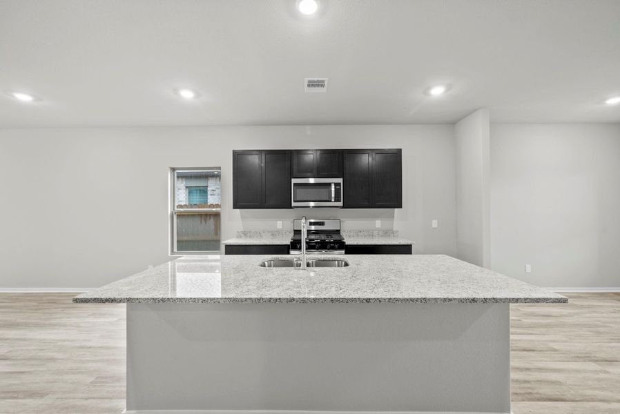 Furnished interior view inside a new home in Creekhaven, Rosharon (Image 11).