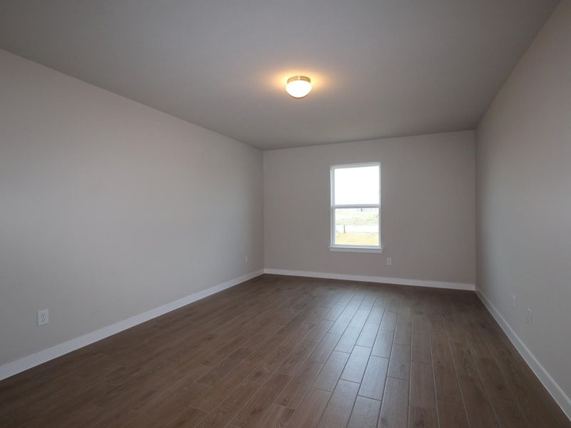 Spacious, unfurnished interior of a new home in Willow Springs, Buda (Image 9). Spacious, unfurnished interior of a new home in Willow Springs, Buda (Image 9).