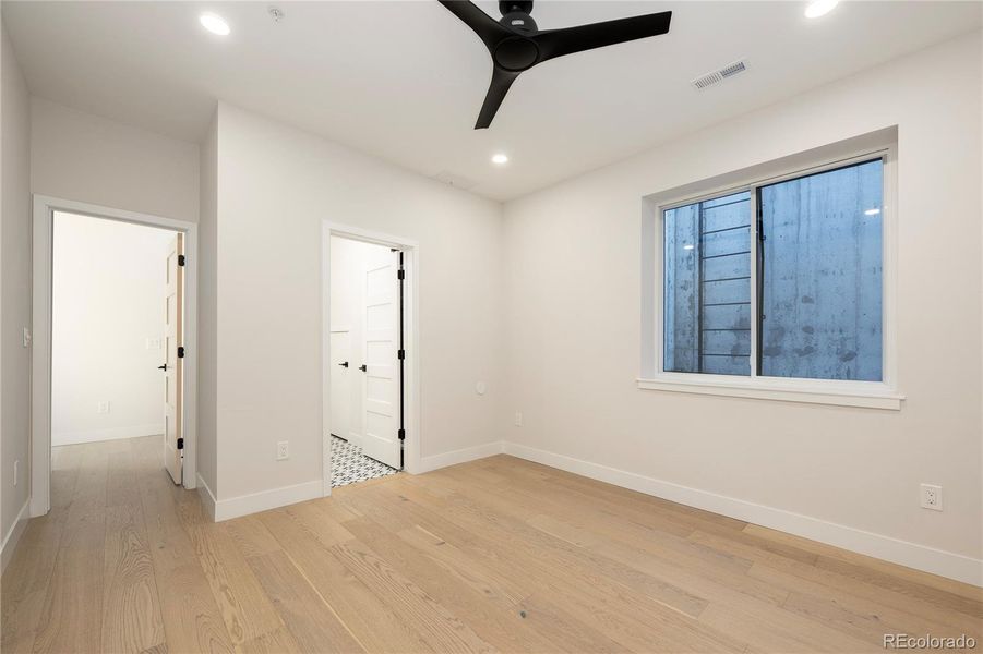 Spacious, unfurnished interior of a new home in , Winter Park (Image 29).