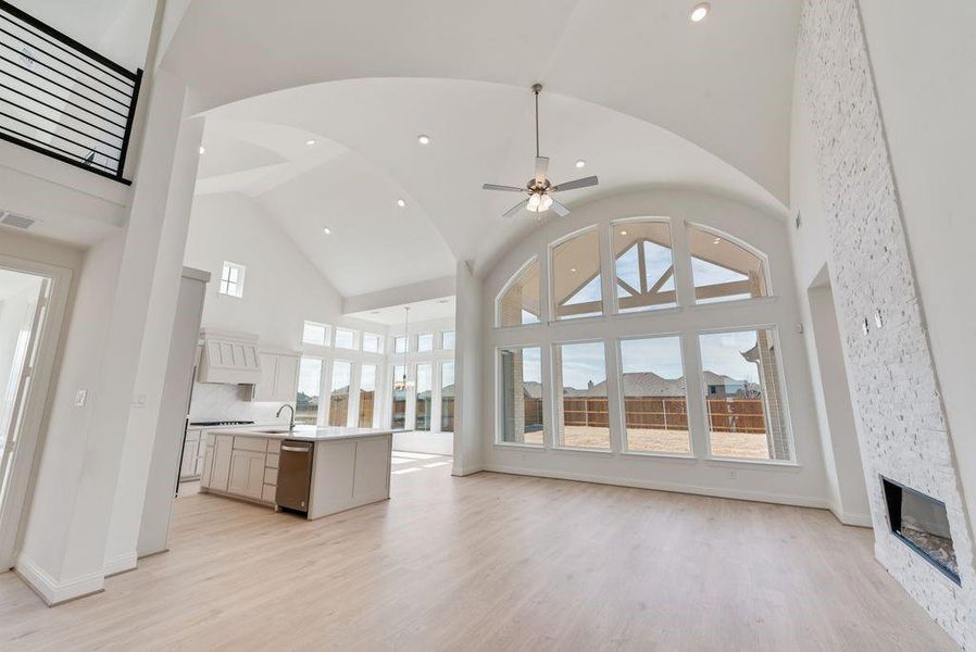 Spacious, unfurnished interior of a new home in Park Trails, Forney (Image 21).