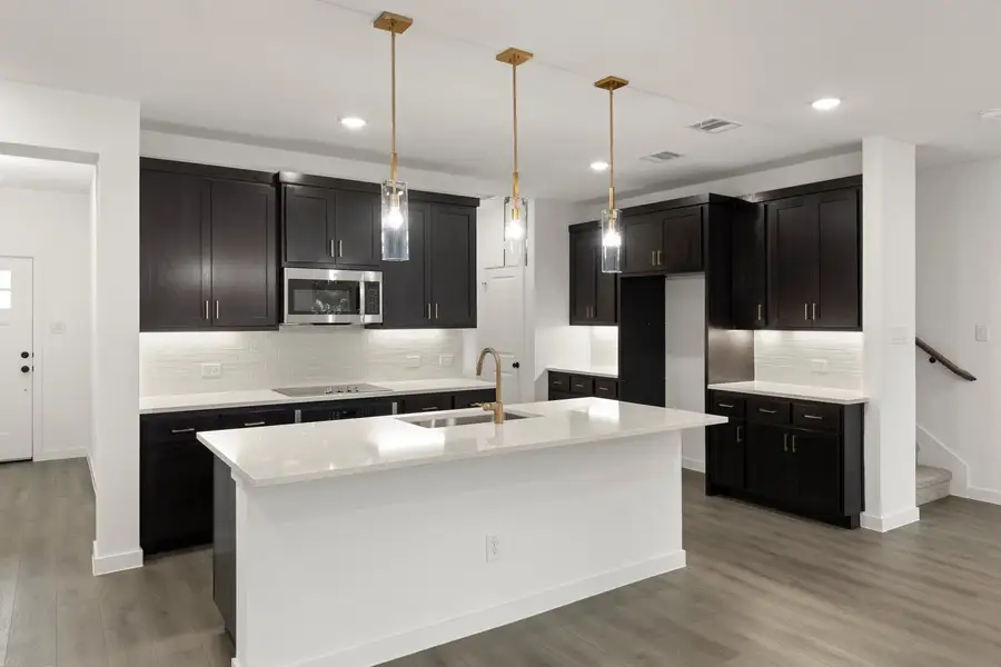 Kitchen Representative Photo featuring the Oxford Collection Kitchen Representative Photo featuring the Oxford Collection