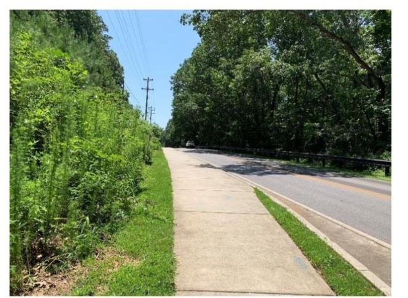 Image 6 of a home in .