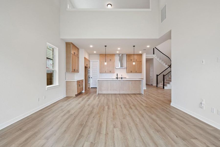 Spacious, unfurnished interior of a new home in Heritage, Dripping Springs (Image 21).