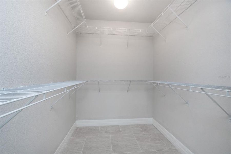 Spacious, unfurnished interior of a new home in , North Port (Image 20).