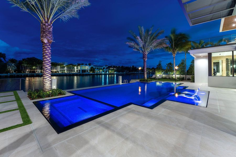 1520_Royal_Palm_Way_Dusk_19