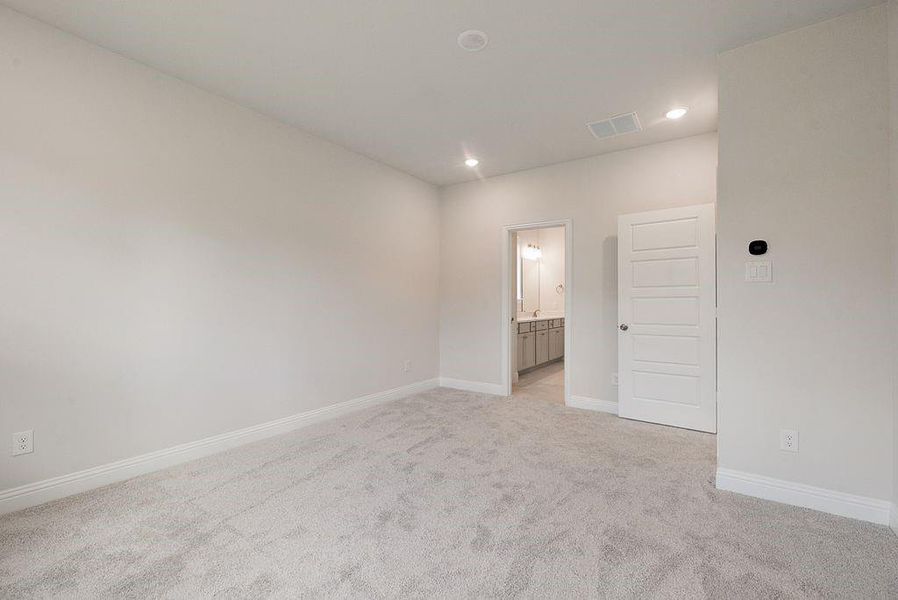 Spacious, unfurnished interior of a new home in Spiritas Ranch, Little Elm (Image 17). Spacious, unfurnished interior of a new home in Spiritas Ranch, Little Elm (Image 17).