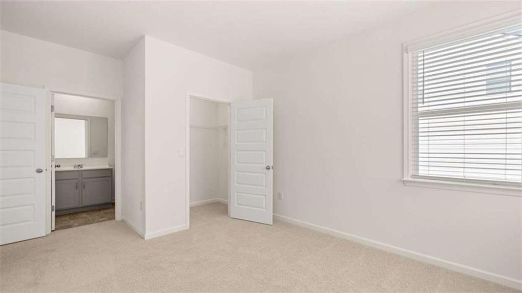 Spacious, unfurnished interior of a new home in Brooks Station, Dacula (Image 26).