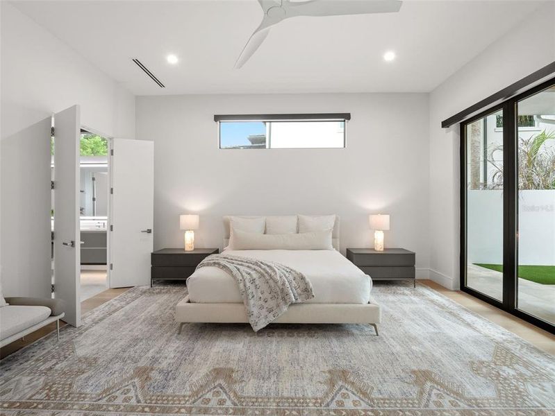 Furnished interior view inside a new home in , Orlando (Image 18).