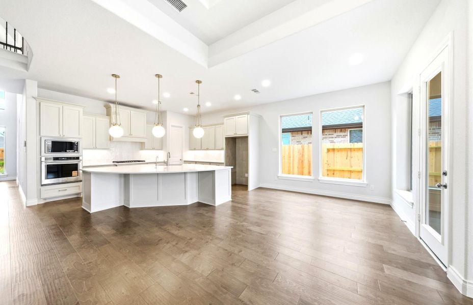 Spacious, unfurnished interior of a new home in The Highlands 55′, Porter (Image 18).