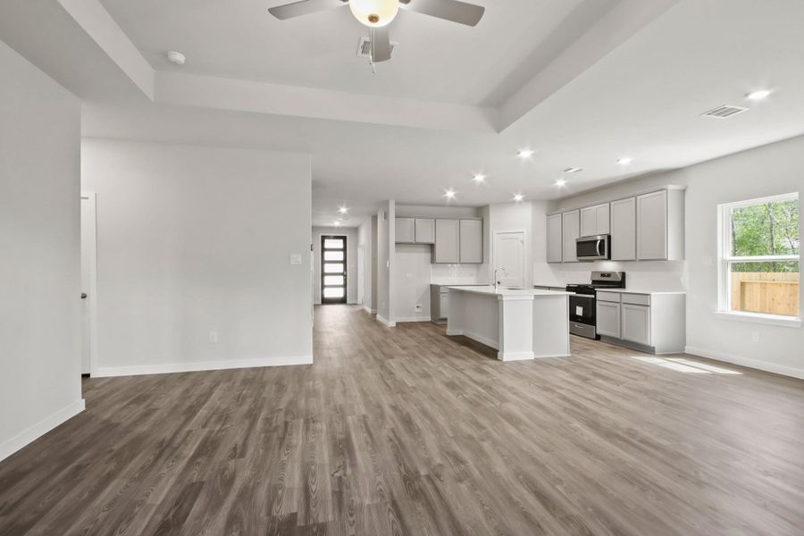 Spacious, unfurnished interior of a new home in The Woodlands Hills, Willis (Image 9). Spacious, unfurnished interior of a new home in The Woodlands Hills, Willis (Image 9).