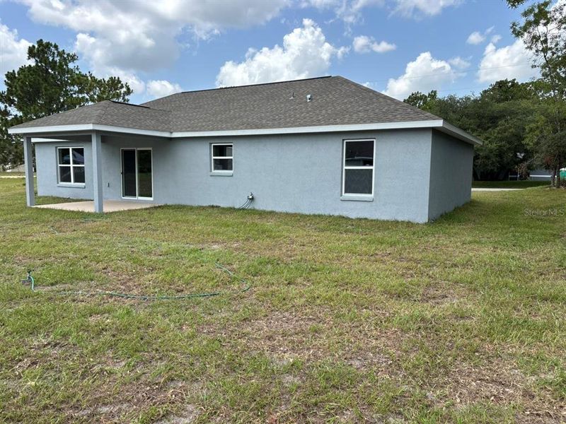 Exterior details and patio area of a home in , Dunnellon (Image 4). Exterior details and patio area of a home in , Dunnellon (Image 4).
