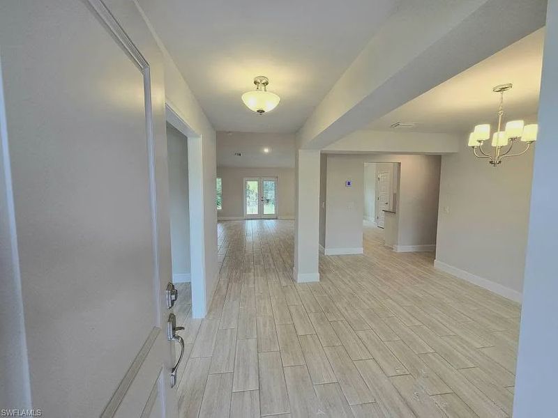 Spacious, unfurnished interior of a new home in Lehigh Acres, Lehigh Acres (Image 7).