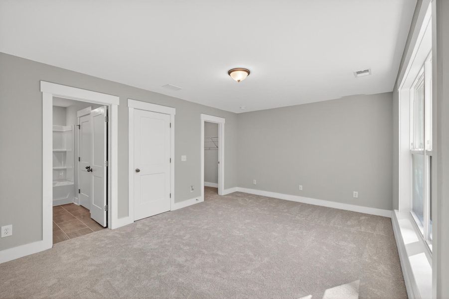 Spacious, unfurnished interior of a new home in Academy Park, Beaufort (Image 31).