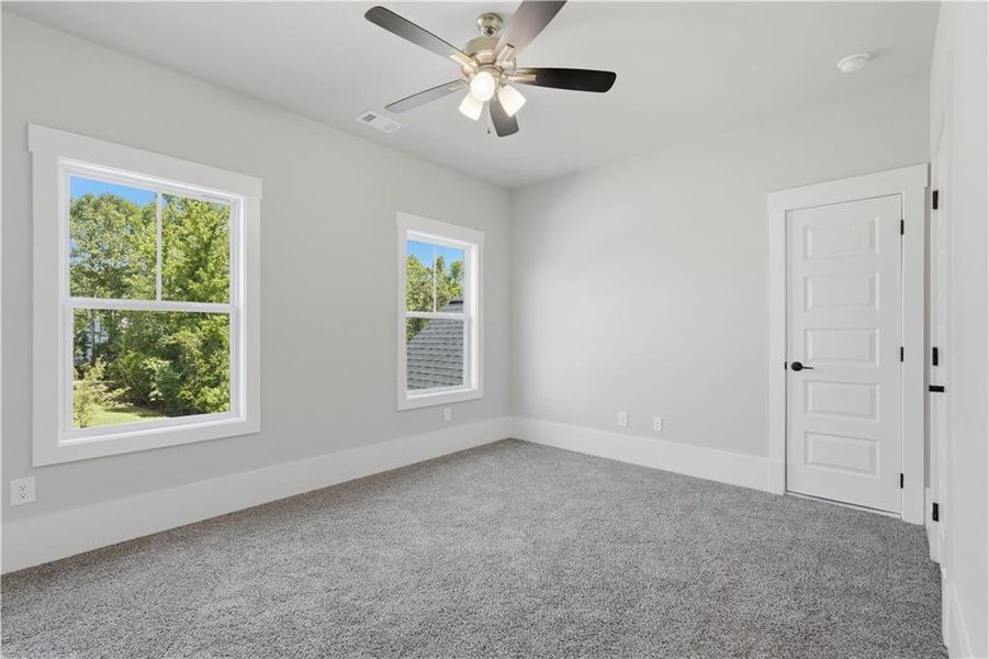Spacious, unfurnished interior of a new home in , Jefferson (Image 53).