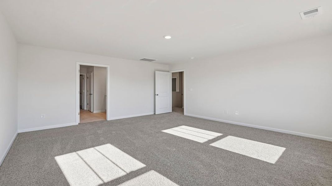 Spacious, unfurnished interior of a new home in Waverly Station, Greenwood (Image 33).