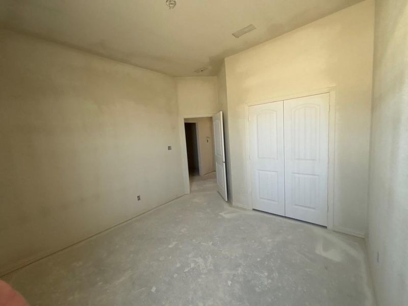 Spacious, unfurnished interior of a new home in Waterford Park, Weatherford (Image 13). Spacious, unfurnished interior of a new home in Waterford Park, Weatherford (Image 13).