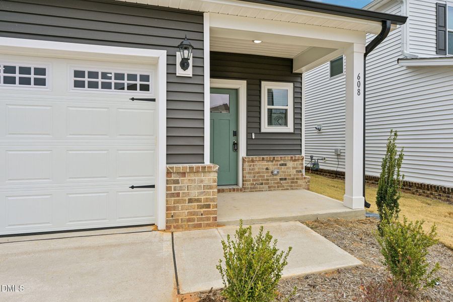 4-web-or-mls-Raleigh - Oak Manor - 608 R