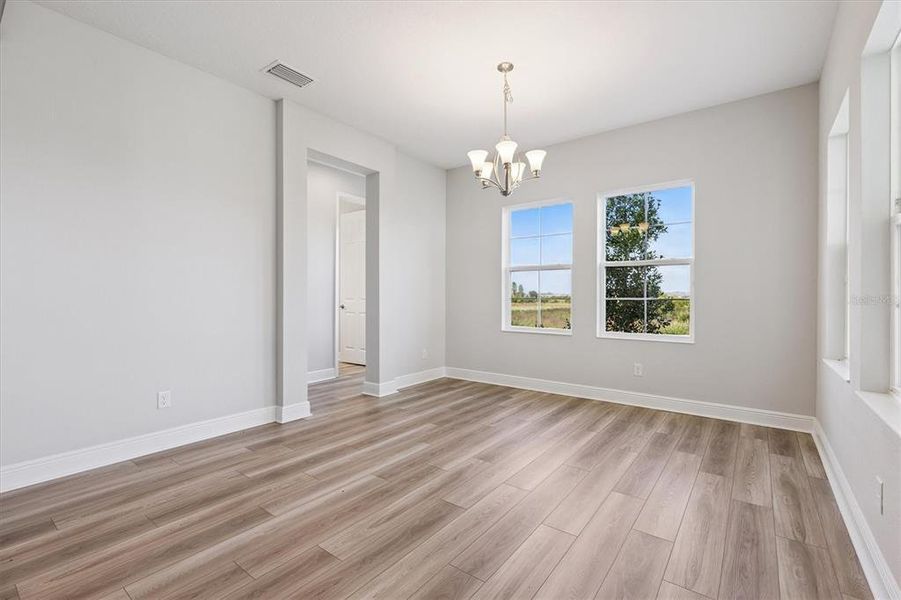 Spacious, unfurnished interior of a new home in Mirada, San Antonio (Image 26).