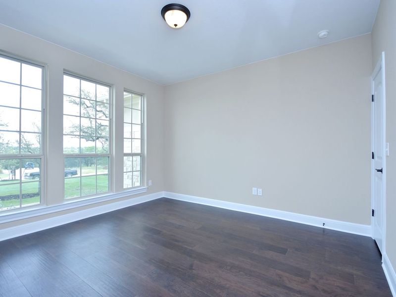 Representative unfurnished interior of a home built from the Madera II by Giddens Homes in Scofield Farms Estates, Georgetown (Image 367).