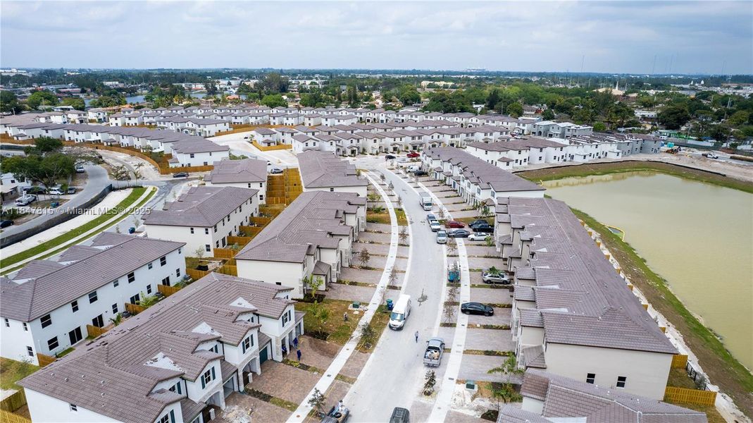 Image 33 of a home in . Image 33 of a home in .