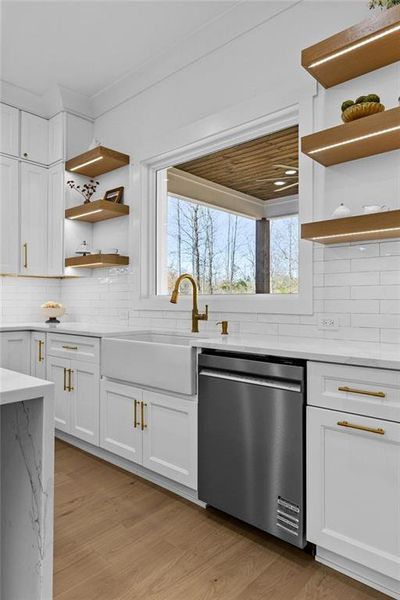 Furnished interior view inside a new home in , Bethlehem (Image 46).