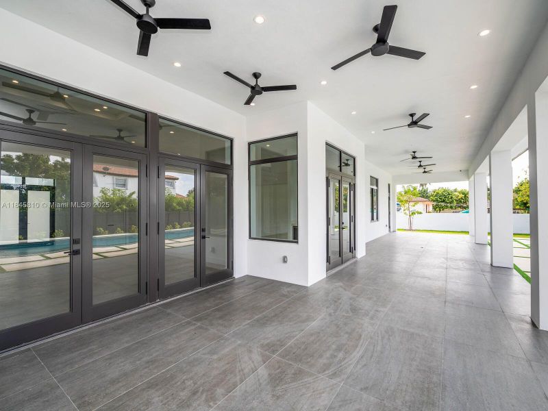 Image 70 of a home in .