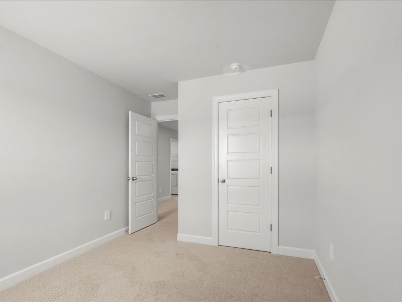 Spacious, unfurnished interior of a new home in Avalon Townes, Lyman (Image 14).