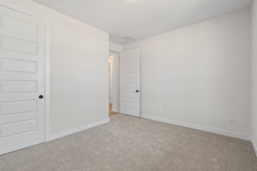 Light grey wall-to-wall carpeting Light grey wall-to-wall carpeting