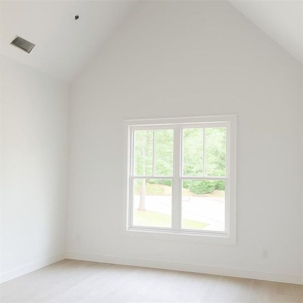 Spacious, unfurnished interior of a new home in , Atlanta (Image 13).