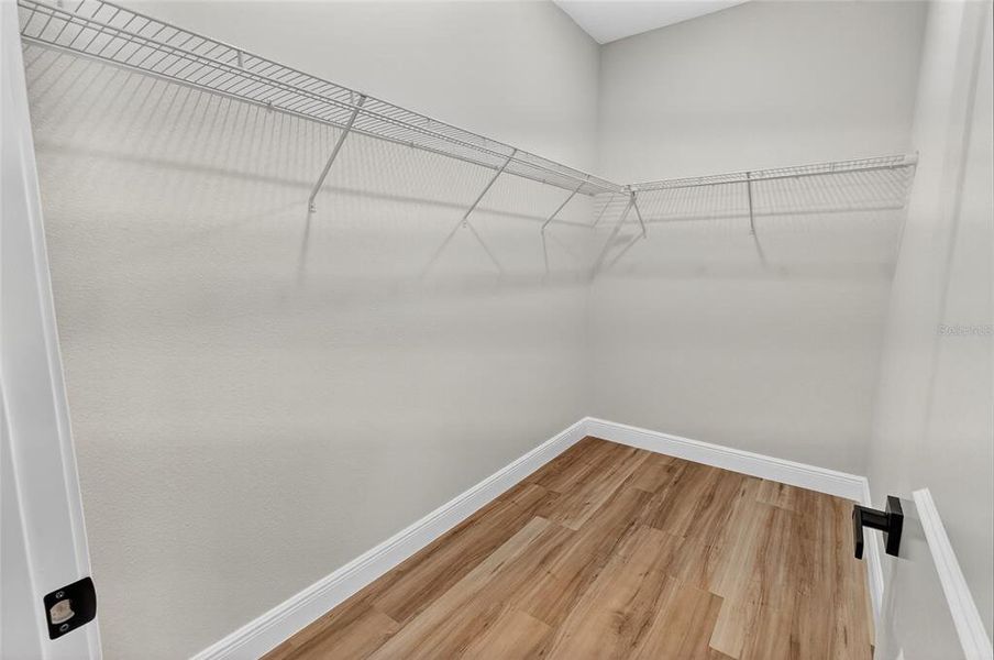 Spacious, unfurnished interior of a new home in , Ocala (Image 21).