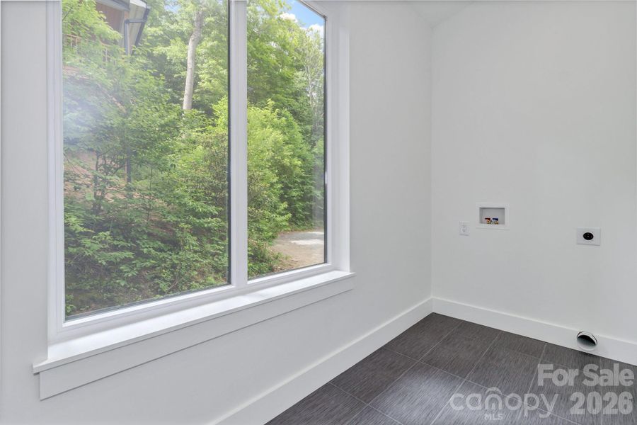 Spacious, unfurnished interior of a new home in , Maggie Valley (Image 36). Spacious, unfurnished interior of a new home in , Maggie Valley (Image 36).