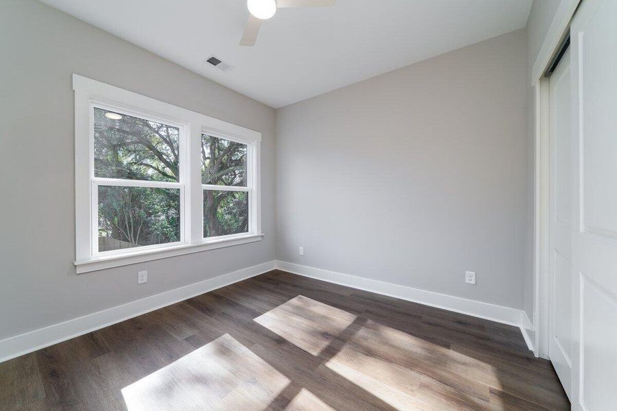 Spacious, unfurnished interior of a new home in , North Charleston (Image 17).