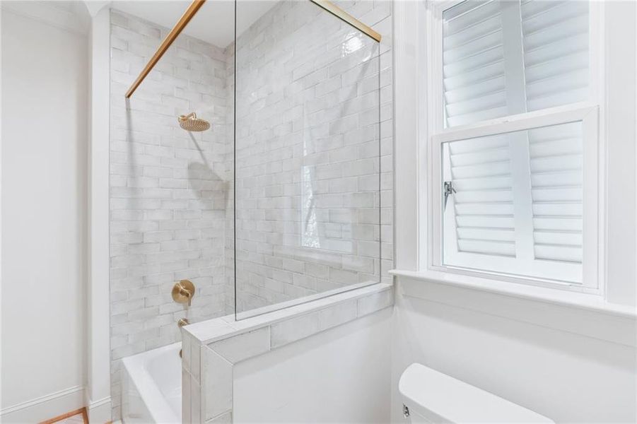 Image 50 of a home in .