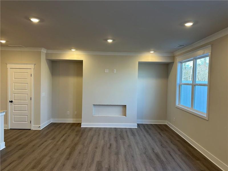 Spacious, unfurnished interior of a new home in Millstone at Mundy Mill, Gainesville (Image 15).