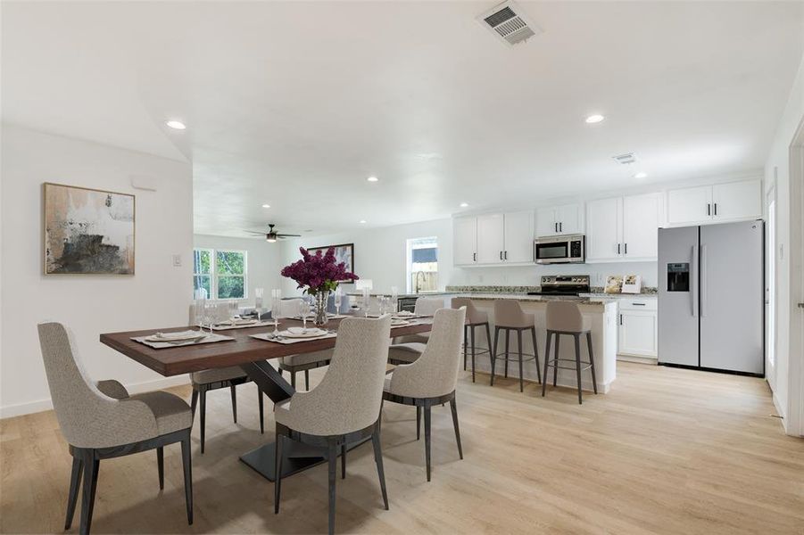 Furnished interior view inside a new home in , Terrell (Image 7).