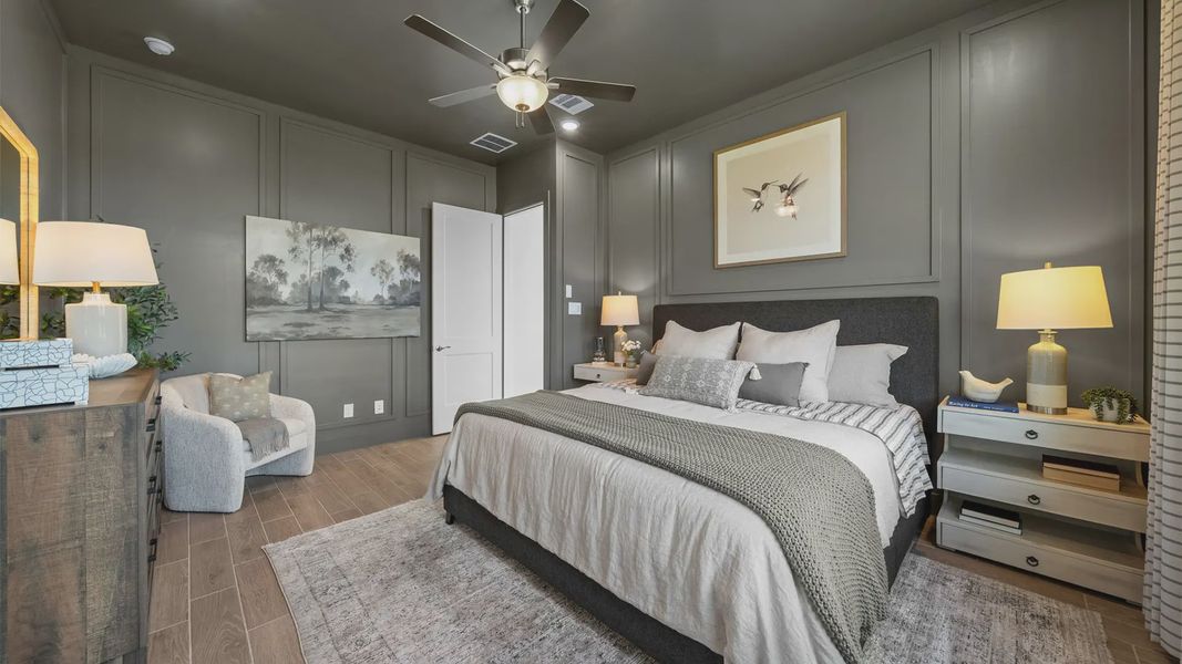 Representative furnished interior of a home built from the Bonneville by Chesmar Homes in Attwater 55s, Waller (Image 27).