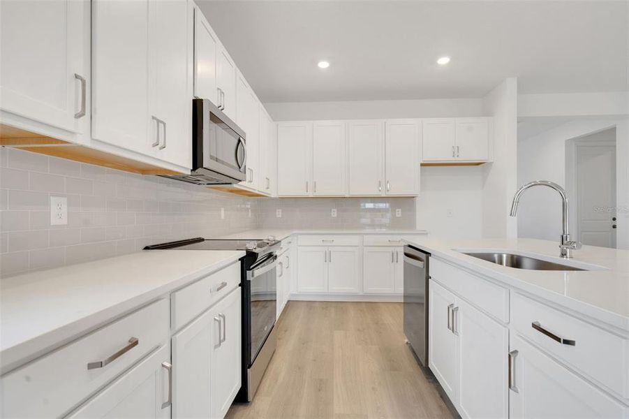 Furnished interior view inside a new home in Reserve at Hammock Oaks, Lady Lake (Image 9). Furnished interior view inside a new home in Reserve at Hammock Oaks, Lady Lake (Image 9).